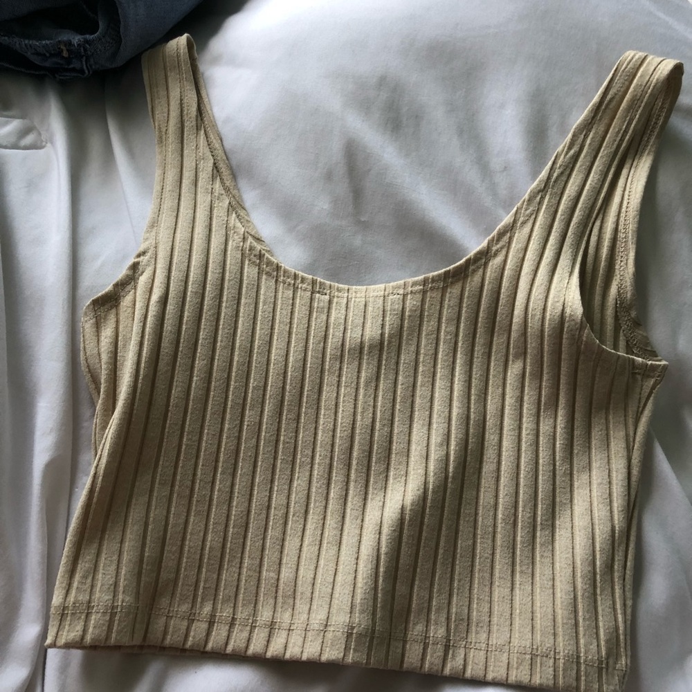 FOREVER 21 CROP TOP